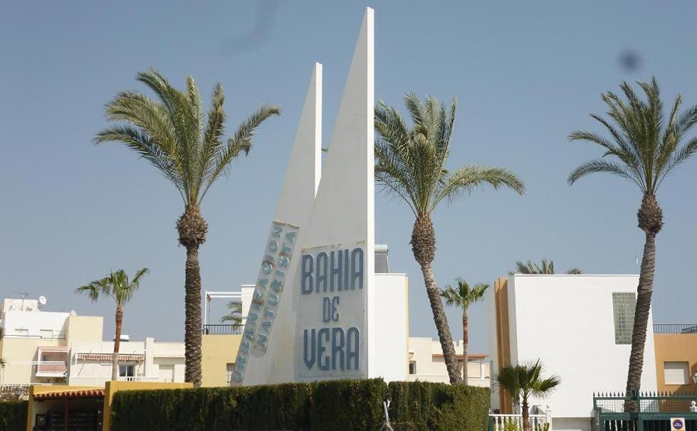 Bahia De Vera Apartamento Luisa Exterior photo